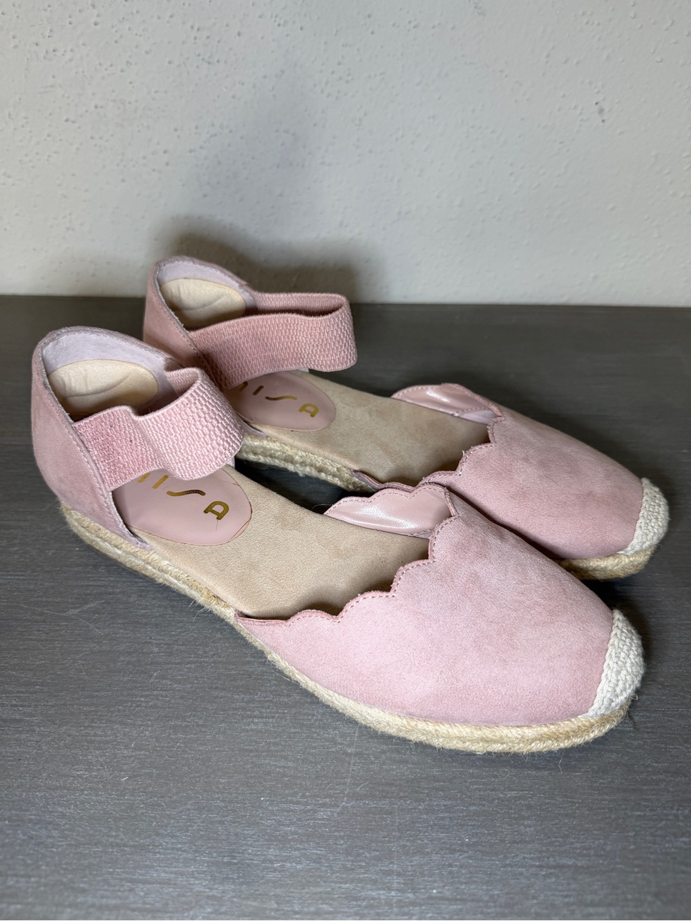 Unisa Women’s Pink Strappy Wedge Closed Toe Sandals Size 8M Slip On Dressy